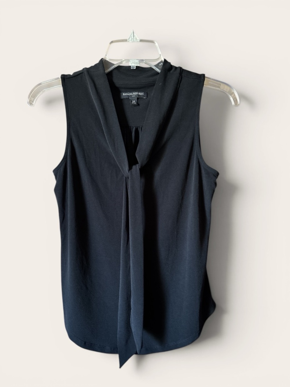 Banana Republic Black Sleeveless Tie-Front Camisole - Picture 1 of 3